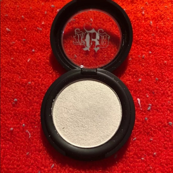 Kat Von D metal crush eyeshadow in thunderstruck - Picture 3 of 6